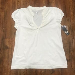 White v-neck t-shirt